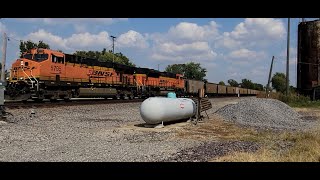 😉😎 Awesome (High-Def!) BNSF Coal Train Running Fast!!! 🎯