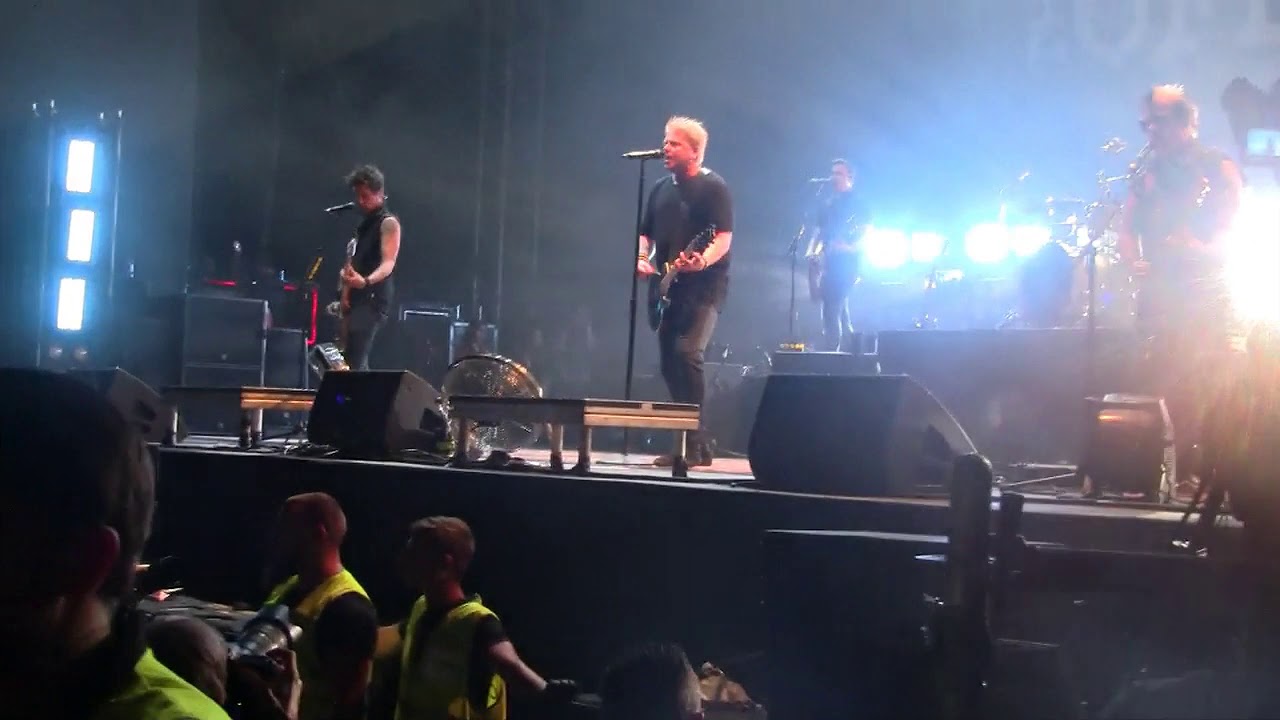 The Offspring live at Frequency Festival 2019 - YouTube
