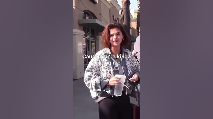 Paparazzi Being Disrespectful With Selena Gomez tiktok itcaselena