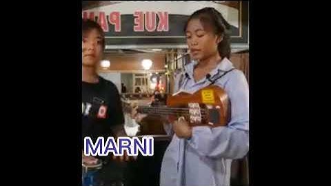 ☑️Viral..Suara asli "MARNI" pengamen gerobak ternyata memang MERDU     #feedshorts #short