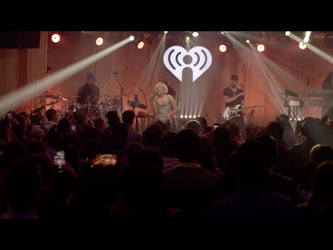 Bebe Rexha - Hey Mama (Live from Honda Stage at the iHeartRadio Theater NY)