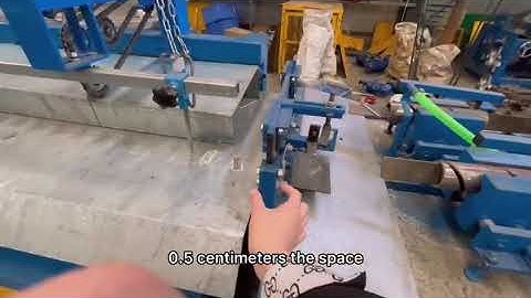 Chain link fence machine debugging video     Step 1 how to put the machine