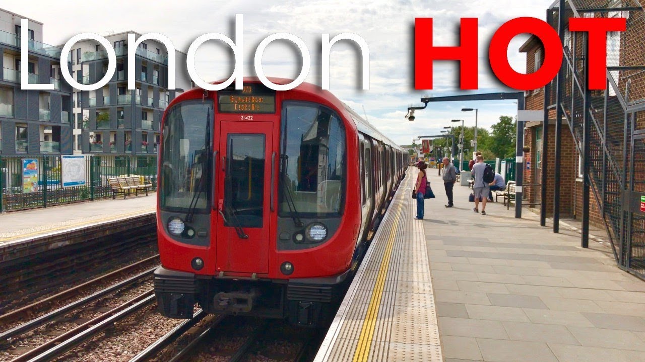 Train arrives at Parsons Green Underground Station