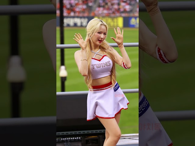 ???? [하이어 아웃송] 금발 요정의 깜찍한 냥냥펀치 ✨???? 임혜진 Lim Hye-jin 치어리더 직캠 fancam