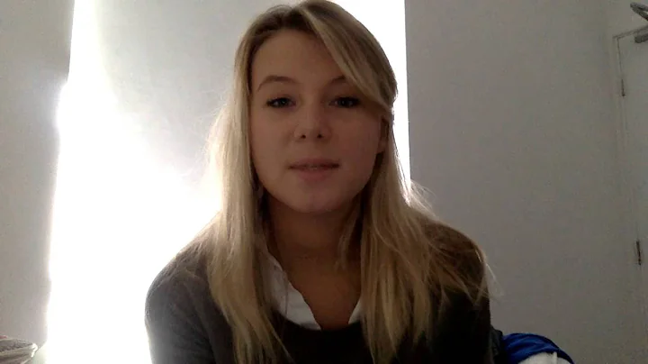 Living CV Mollie Chapman
