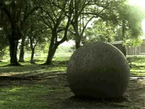 Vídeo: Encontró Una Piedra Esférica En Costa Rica - Vista Alternativa