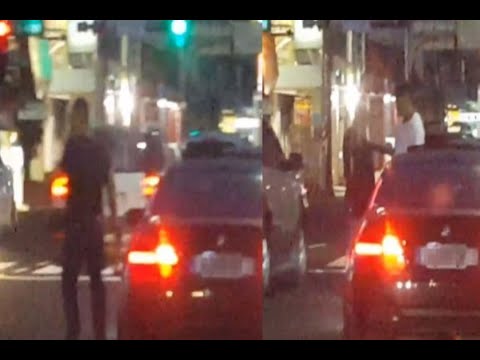 拿斧頭攔車最後卻丟掉！這起行車糾紛讓網友笑翻