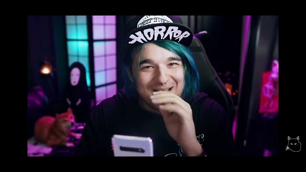 KYO SCHREIBT MIT CALIOU!