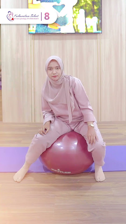 Olahraga Dengan Gym Ball di Trimester 2 yang Bisa Mommil Lakukan #shorts