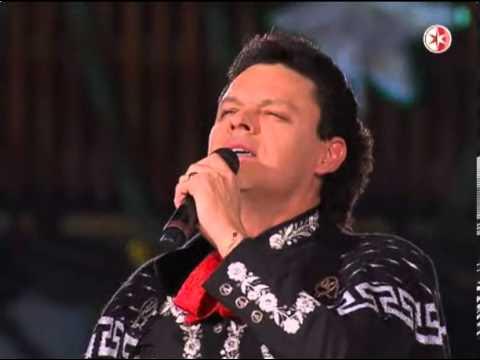 Pedro Fernandez cantando "Despierta" y "Mi Cariñito" a la Virgen de  Guadalupe - YouTube