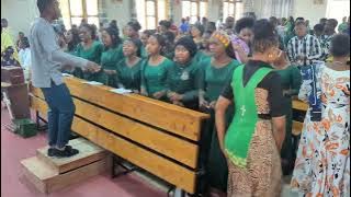 Sadaka Safi Na. Fubusa Kwaya ya Kristo Mfalme Kizota (KKMK Live performance)