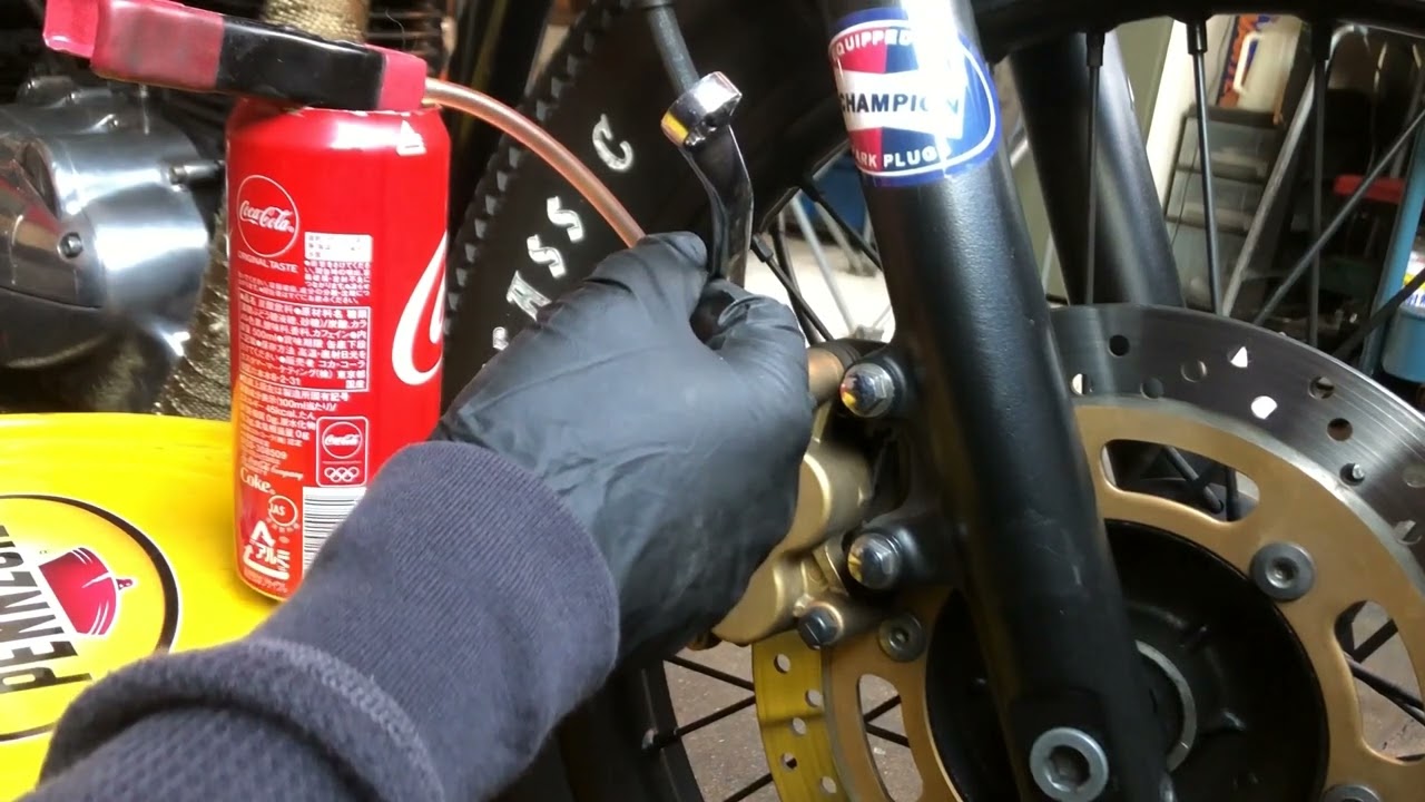 Kawasaki 250tr カスタム ブレーキ液交換 - YouTube Kawasaki 250tr カスタム ブレーキ液交換 - YouTube