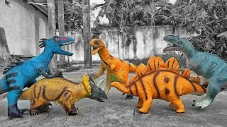 Mencari Mainan Dinosaurus Raksasa, Velociraptor, Triseratops, Brontosaurus, Parasaurolopus dan T-rex