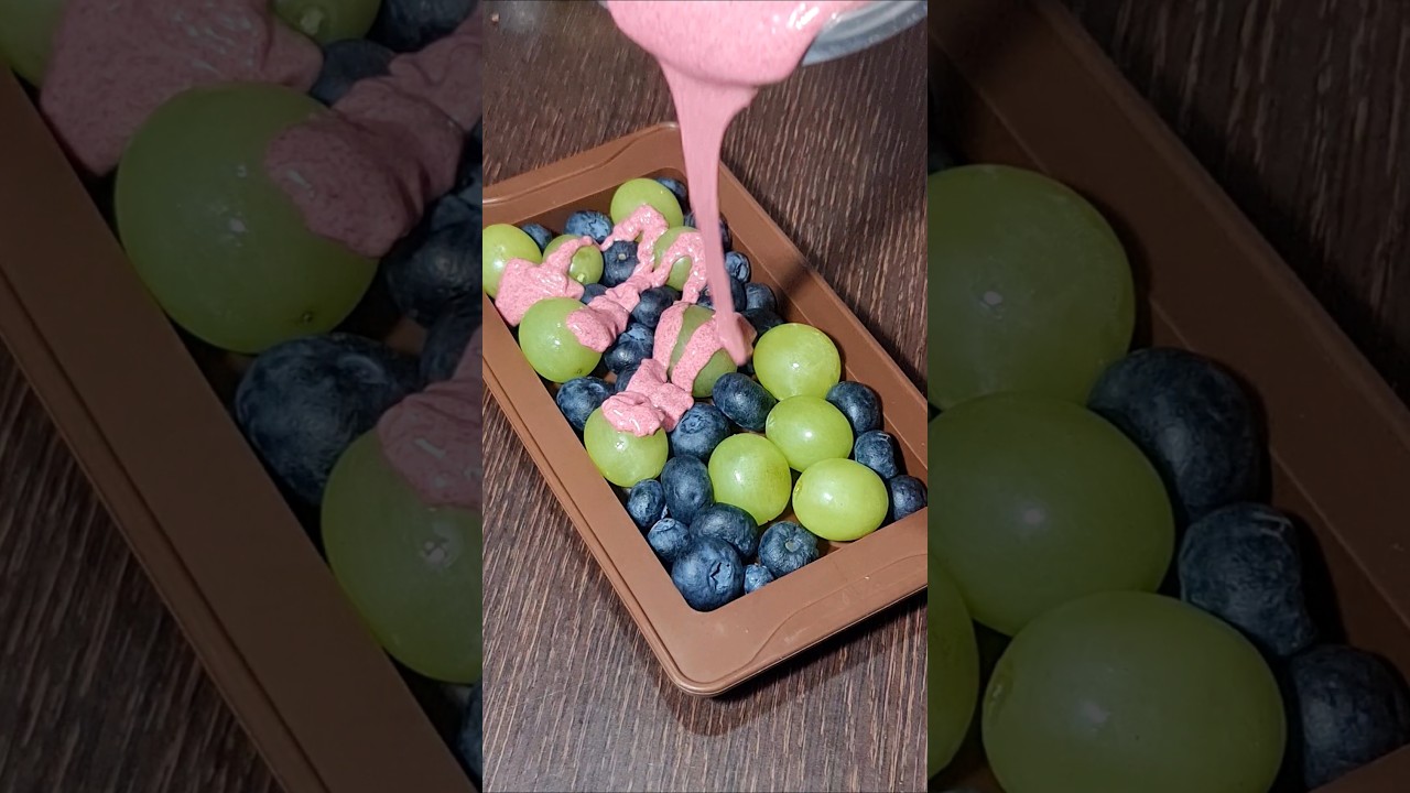 White grape & blueberry vegan chocolate bark 🍇🍫 - vegan & easy!