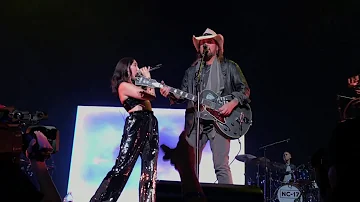 Billy Ray Cyrus & Noah Cyrus - Achy Breaky Heart Live (Miley Cyrus)