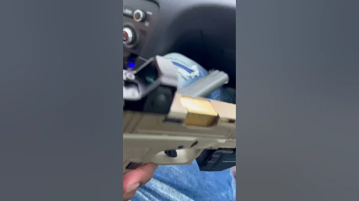 Run away🫡 #likeandsubscribe #airsoftcqb #music #2astrong #automobile #tacticaledc #edc