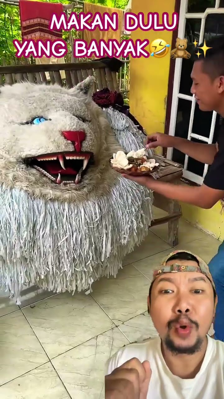 SINGA MAKAN DULU YANG BANYAK!!!?? #shortsfeed #shorts