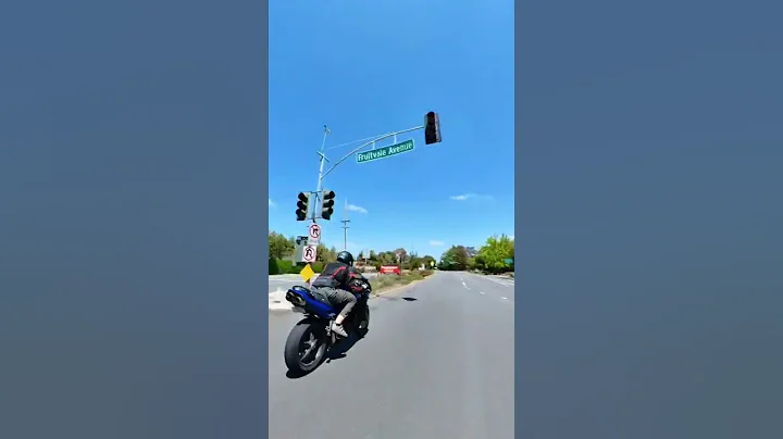 Bad start #ducati #diavel - 天天要闻