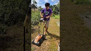 นั่นมันรถตัดหญ้า อย่าเข็นเล่นสิ!! #comedy #cleaning #ตัดหญ้า #viralvideo