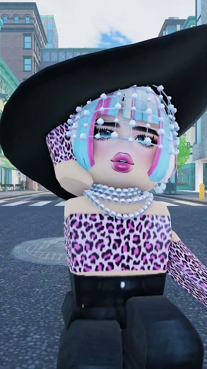 English or Spanish? Whoever moves first is straight #roblox #LOVEYDOVEY #berryave