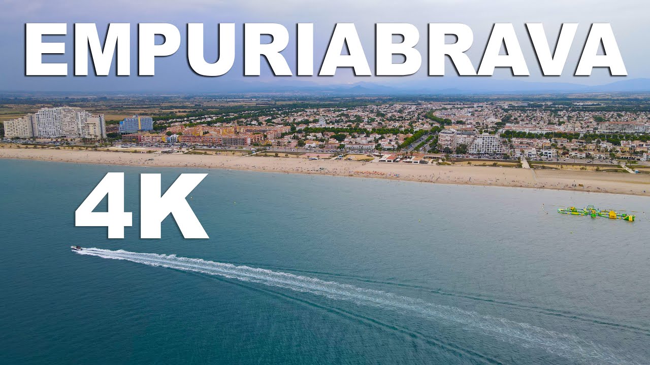 Playa EMPURIABRAVA - Vistas aéreas preciosas 4K - Cataluña, España