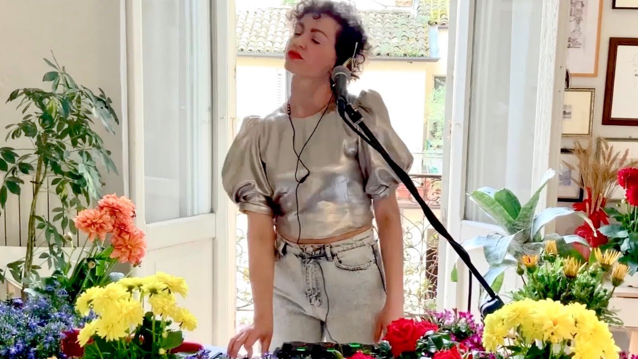 Sara Loreni | Neve a Maggio (live @ home)