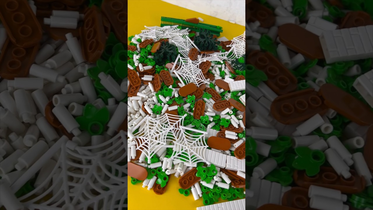 Распаковываю покупки из магазина Lego