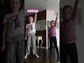 vikishow просто песне и я придумала Адриана танец сама.👯пожалуйста поставьте нам лайк.🙏🙏🙏