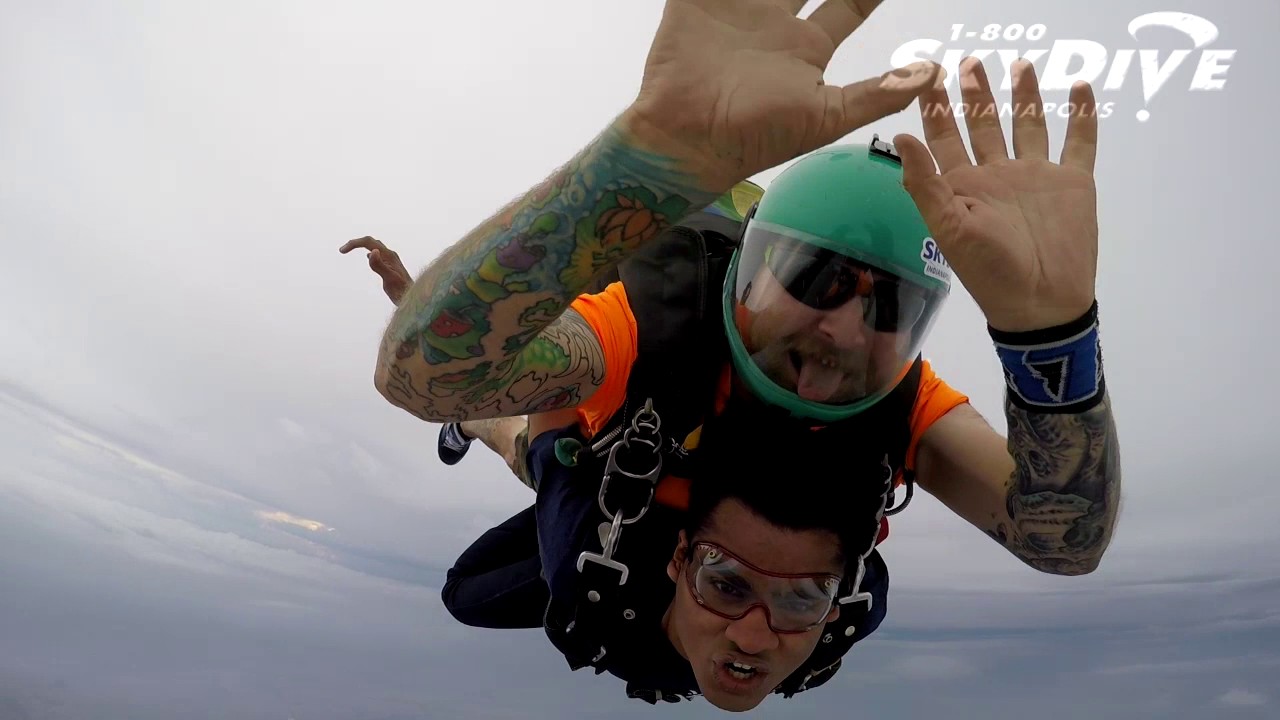 Yash Kanoongo's Tandem skydive!