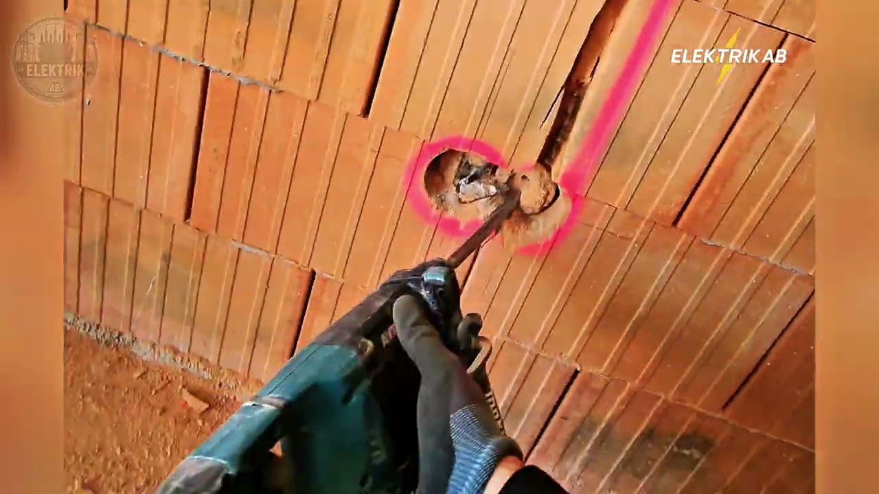 Elektro-Rohbau: Schlitzen, Dosen bohren und Leerrohre verlegen (Ziegelwand)