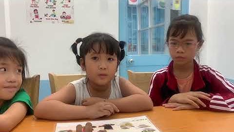 Tiếng Anh Giao Tiếp Phan Thiết: Leah, Sophia and Hana practice talking about Christmas Meals