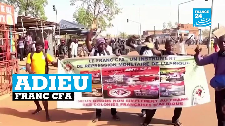 À Abidjan, Emmanuel Macron annonce la fin du franc CFA