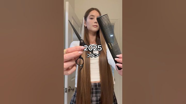 How to trim your split ends ✨✅ (without creating more.. 😭) #haircare #splitends