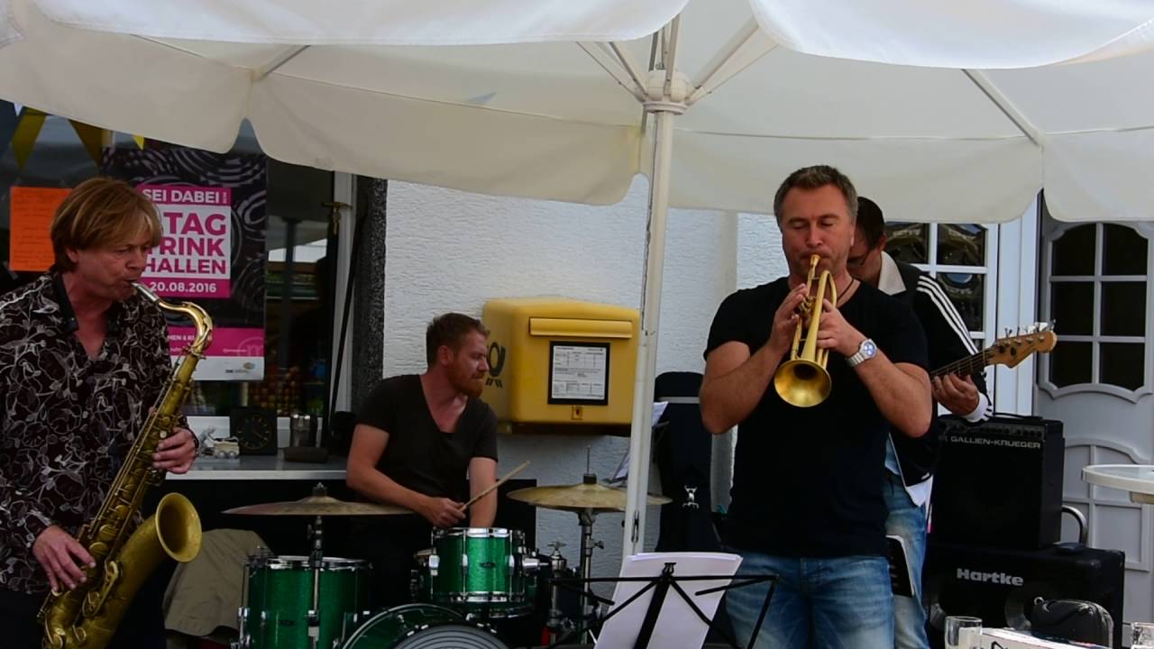 Wim Wollner und Band spielen einen Ska, 1. Tag der Trinkhallen, 20.08.2016