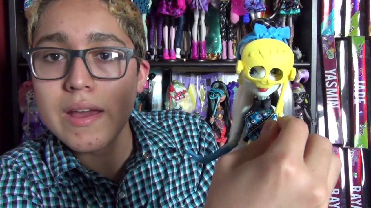 Welcome To Monster High Photo Booth Ghouls Frankie Stein Review