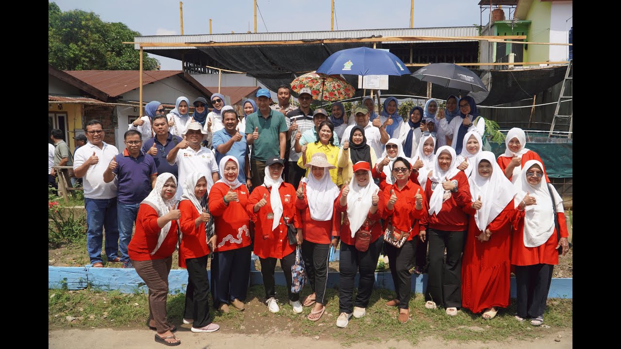 Bantuan Benih Ikan dan Edukasi Pilah Sampah