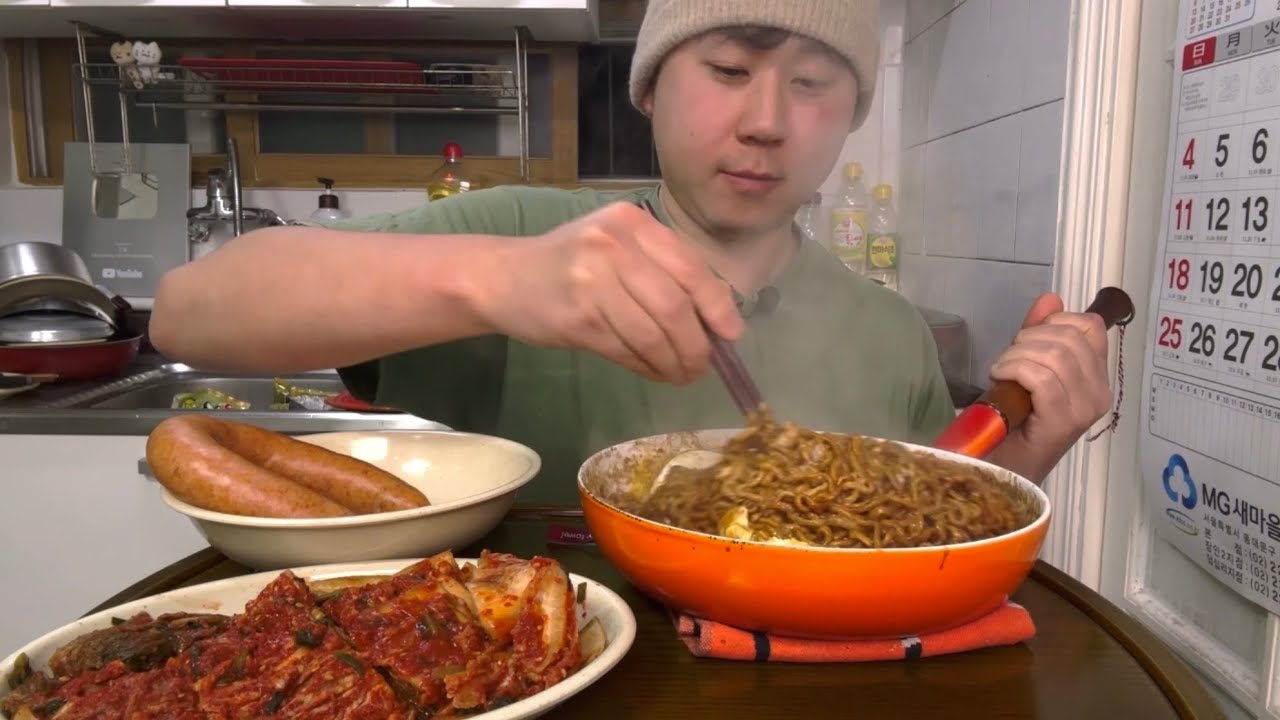 짜파게티3 계란5 치즈5 짜계치입니다