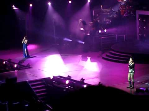 101231 Jay Chou / Cindy Yen 周杰倫 / 袁詠琳  - Rooftop 屋頂 @ HP Pavilion