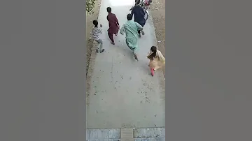 ٹک ٹاک ویڈیو Tiktok Video دھمکی دیکھو اور پھر بھاگنا بھی 