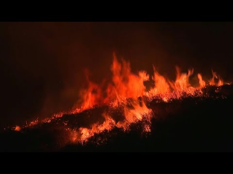Vídeo: Como O Fogo é Aceso Em Jerusalém