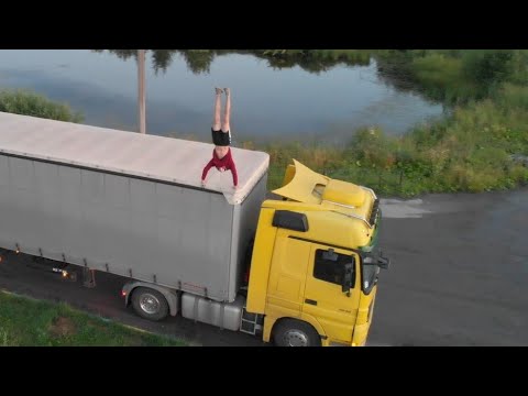Мерс который прыгает