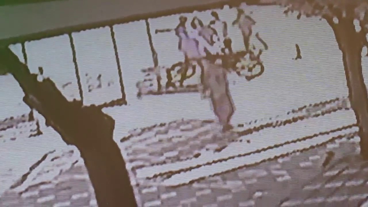 Pamukova da motsikletii dakikalarca tekmeleyip sonra caldilar - YouTube