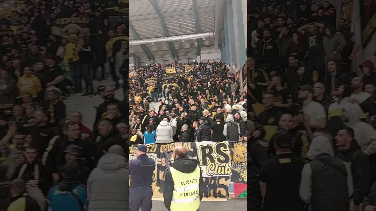 Οι φίλοι της ΑΕΚ στην Καρδίτσα...