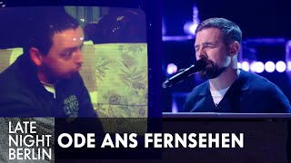 Klaas singt eine Ode ans Fernsehen | Late Night Berlin