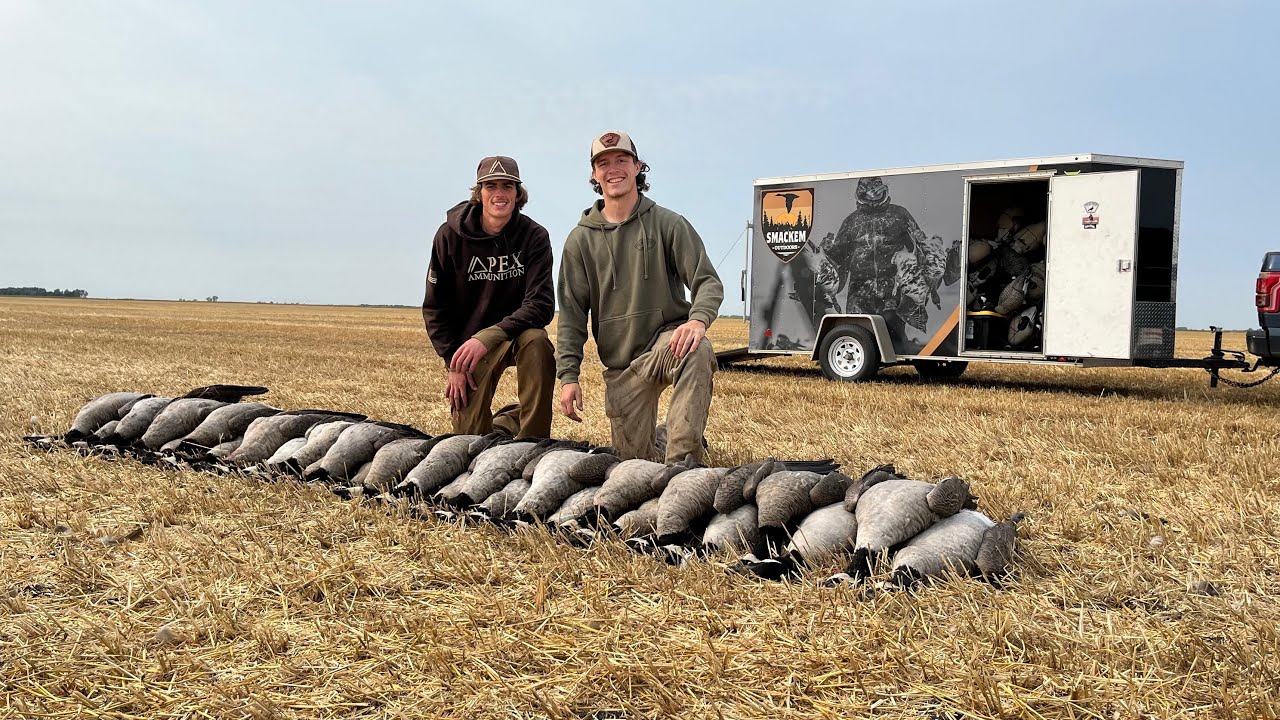 CRAZY North Dakota Goose Hunting 2 Man Limit (SMACKEM GOOSE CALL