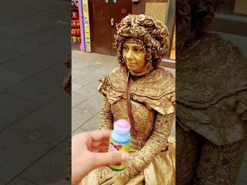 Parasites Lèche Cerveau Gold Lady Interprète Disney Lèche Cerveau Parasite Goldlady Sirènes 