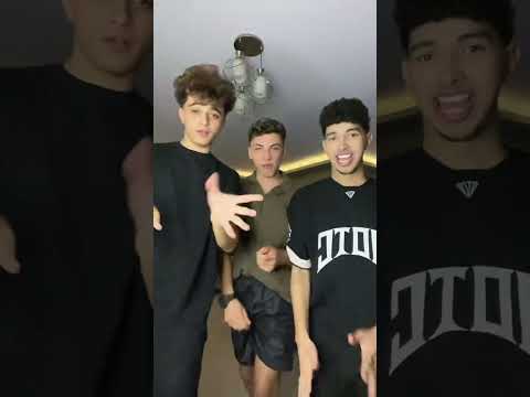 انا والشلة لما نتجمع السعودية الكويت الامارات الاردن قطر