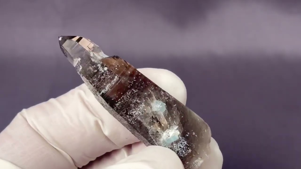 ベトナム・タインホア産アクアマリン付きスモーキー水晶 11.7g
