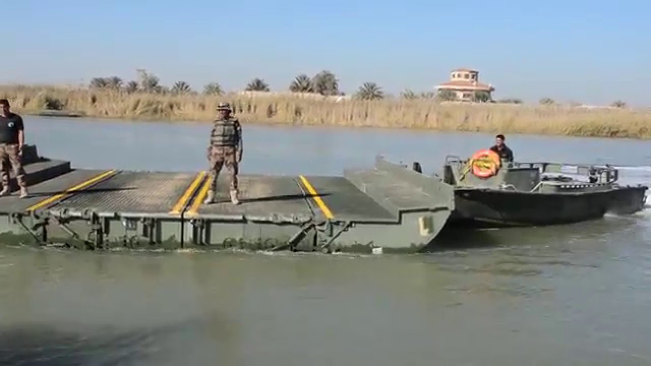 iraqi engineers assemble float bridges - youtube
