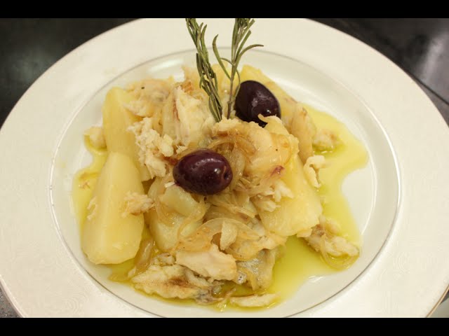 RECEITA DE BACALHAU NO FORNO COM BATATAS